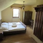 Kamenny Dvur 3*